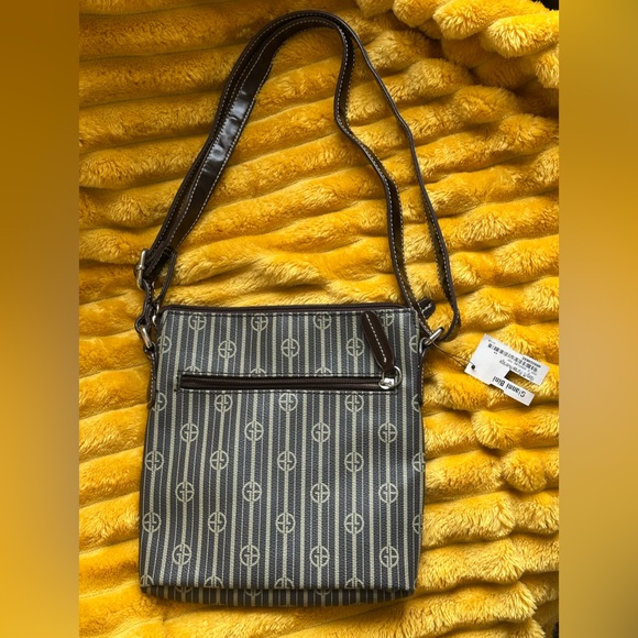 NWT GIANI BERNINI CROSSBODY - Picture 2 of 8